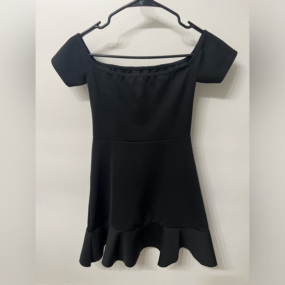 Nastygal Off Shoulder Mini Dress - Picture 1 of 2